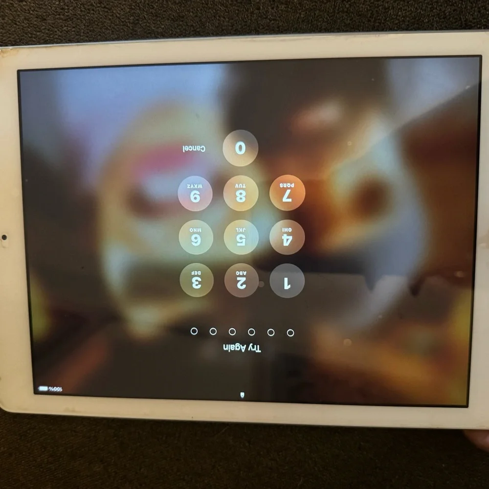 Apple iPad small has it for a while now don’t use it cause I got an upgrade.